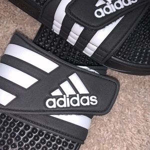 Adidas Women's Adissage Slide!!